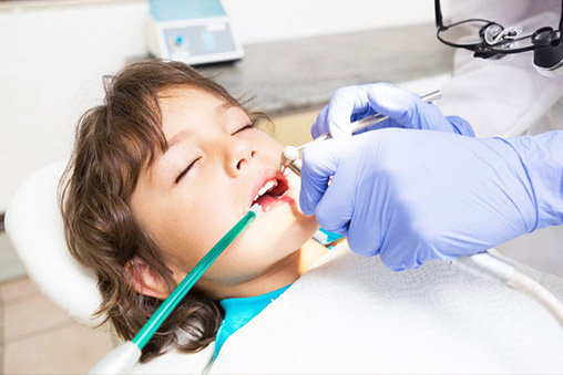 عوارض بیهوشی در دندانپزشکی کودکان