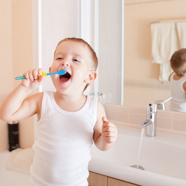 انتخاب مسواک و خمیردندان مناسب برای کودکان